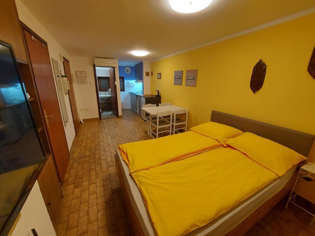 Terra Apartments Пиран Екстериор снимка
