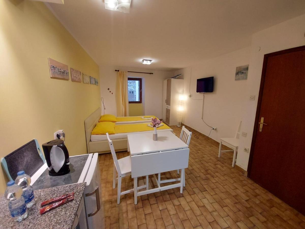Terra Apartments Пиран Екстериор снимка